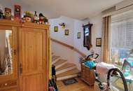 GERÄUMIGES ECKREIHENHAUS MIT GROSSEM GARTEN IN IDYLLISCHER LÄNDLICHER LAGE