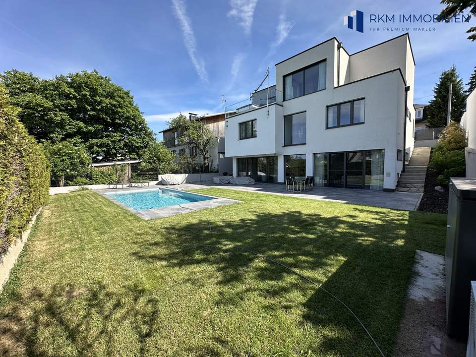 Modernes Familienparadies mit Pool in TOP Lage