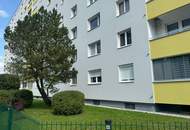 Attraktive Eigentumswohnung mit verglaster Loggia und eigenem PKW-Abstellplatz