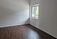 Sonnige 4 Zi-Dachgeschosswohnung mit Terrasse und Balkon!