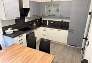 Wohnjuwel nahe Velden: Frisch modernisierte 3-Zimmer-Wohnung mit Karawankenblick und großem Kellerabteil