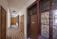 ++KLNB121++ Renovation Opportunity: Well-Located 2-Room Apartment with Airbnb Potential