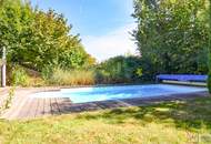 Mit (Sonnen)SCHIRM, CHARME und (Wasser)MELONE: Einfamilienhaus mit Pool und Fernblick am Ölberg