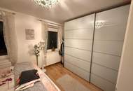 Wohn(t)raum gesucht? Hier gefunden! Diese helle und äußerst gepflegte 2-Zimmer-Wohnung vereint Wohnkomfort, Stil und eine ausgezeichnete Lage mit allem, was das tägliche Leben braucht!