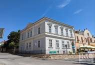 „Ihr Zuhause in Ernstbrunns Gründerzeit-Ikone – historische Eleganz im Dachgeschoss trifft moderne Vision“