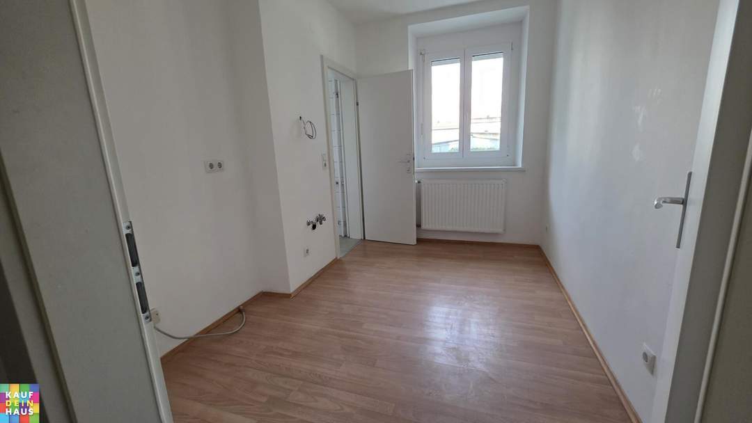 NÄHE BAHNHOF! 2 ZIMMER-WOHNUNG!