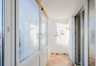 WUNDERSCHÖNE 4-ZIMMER-WOHNUNG MIT SONNIGER LOGGIA