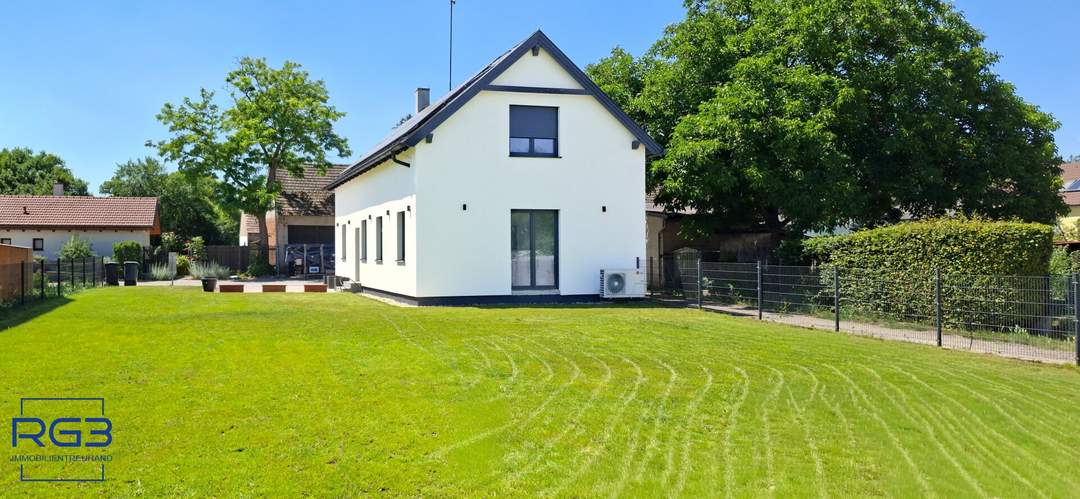Einfamilienhaus mit 4 Zimmer, großer Garten & moderne Technik - sofort einziehen