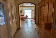 Charmantes Einfamilienhaus auf großem Grund in ruhiger Lage !