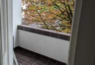 Blick ins Grüne! Zentrumsnahe Loggia-Wohnung - WG geeignet! Garagenplatz!