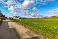 GROßZÜGIGES BAUGRUNDSTÜCK MIT HERRLICHEM AUSBLICK IN KLEINWILFERSDORF!