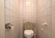 Großzügiges, sanierungsbedürftiges Altbauhaus mit Charakter und Potenzial