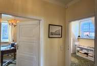 Eine Villa mit Wohnkultur, parkähnlichem Garten und Pool // A Villa of Distinction with Park-Like Garden and Pool //