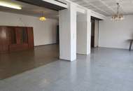 Großzügiges Wohnhaus mit Potential und vielseitigen Nutzungsmöglichkeiten