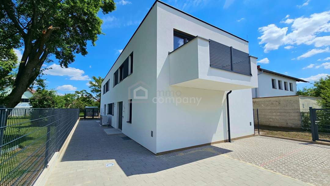 SOMMERAKTION! 3 von 6 Doppelhaushälften noch verfügbar! Haus 3.0 mit Keller in Felixdorf zu verkaufen!