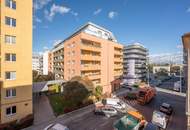 ++NEU++ 3-Zimmer Altbau-Wohnung (sanierungsbedürftig) mit viel Potenzial!