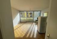 Zentral gelegene 2 - Zimmerwohnung mit Loggia nahe MUMUTH und Stadtpark