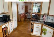 Pulgarn bei Linz: Hausanteil mit Garten und Garagen – ländliches Flair
