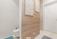 Beeindruckende Designer-Villa mit Pool und Poolhaus zum Soforteinzug!