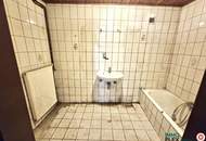 Einfamilienhaus in Ruhelage mit Schuppen und 4 Zimmer auf großem Grundstück, sanierungsbedürftig, zu kaufen!