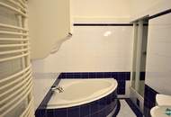 WG-geeignet: Schöner 3,5-Zimmer-Altbau mit hofseitigem Schlafzimmer