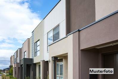 Wohnhaus mit Einliegerwohnung, Atelierbereich und 2-geschossigem Zubau (Bj. 1965, erweitert), Gewerbeobjekt-kauf, 1.059.000,€, 8430 Leibnitz