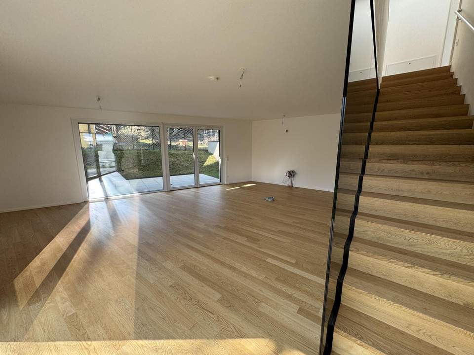 Urban Retreat mit Eigengarten - moderne Villa in Brunn am Gebirge