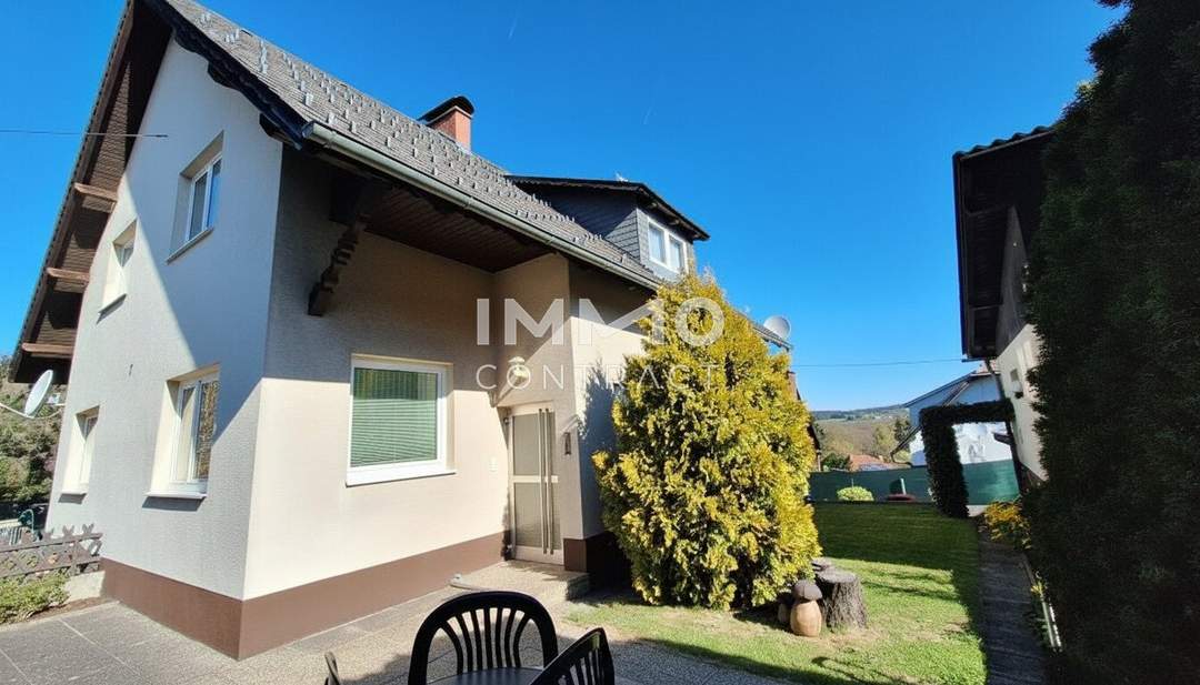 Doppelhaushälfte in Siedlungslage mit Garage, Eigengarten und Keller, sofort beziehbar!