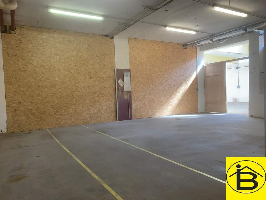 15151 - 115 m² Lagerhalle/Stellplatz Langenlois