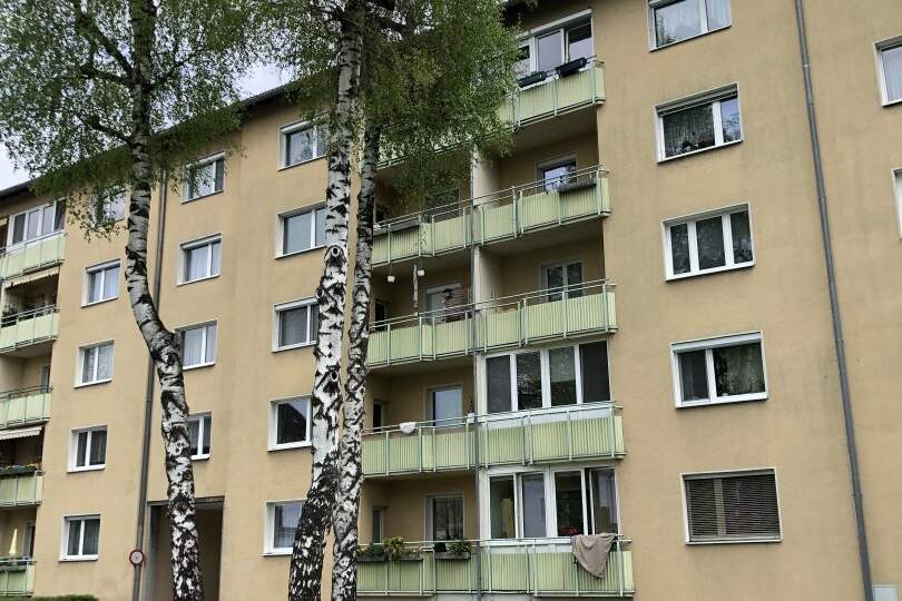 Erholsam wohnen im Grünen - Balkon mit Ausblick - ruhige und beschauliche Siedlung mit Top-Infrastruktur - sehr schöner und praktischer Schnitt, Wohnung-miete, 619,91,€, 4400 Steyr(Stadt)