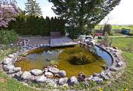 7321 Lackendorf: Ruhelage! Teilsaniertes und bezugsfertiges Einfamilienhaus mit Garage und großem Garten!