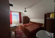 Sanierungsobjekt mit Charakter: Drei Ebenen voller Möglichkeiten