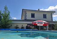 Modernes Energiesparhaus in Ruhelage mit Pool, ganztags sonnig