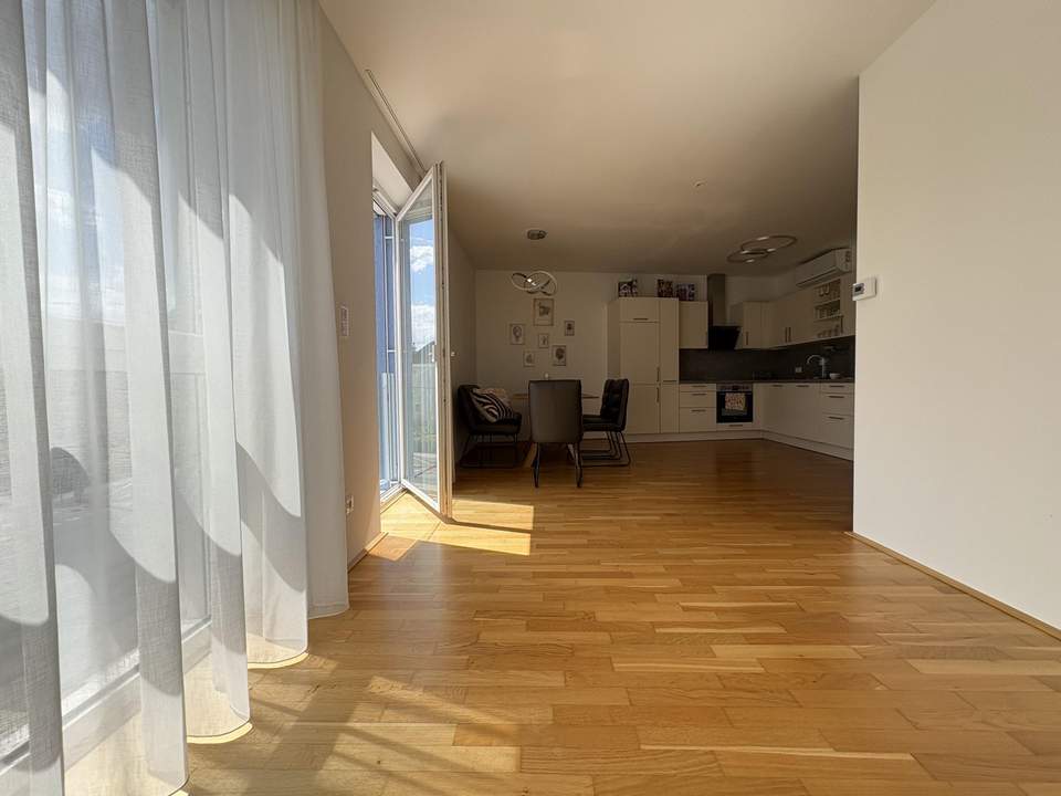 Ihr neues Zuhause mit Wohlfühlgarantie - Moderne 2 Zimmerwohnung mit sonnigem Balkon