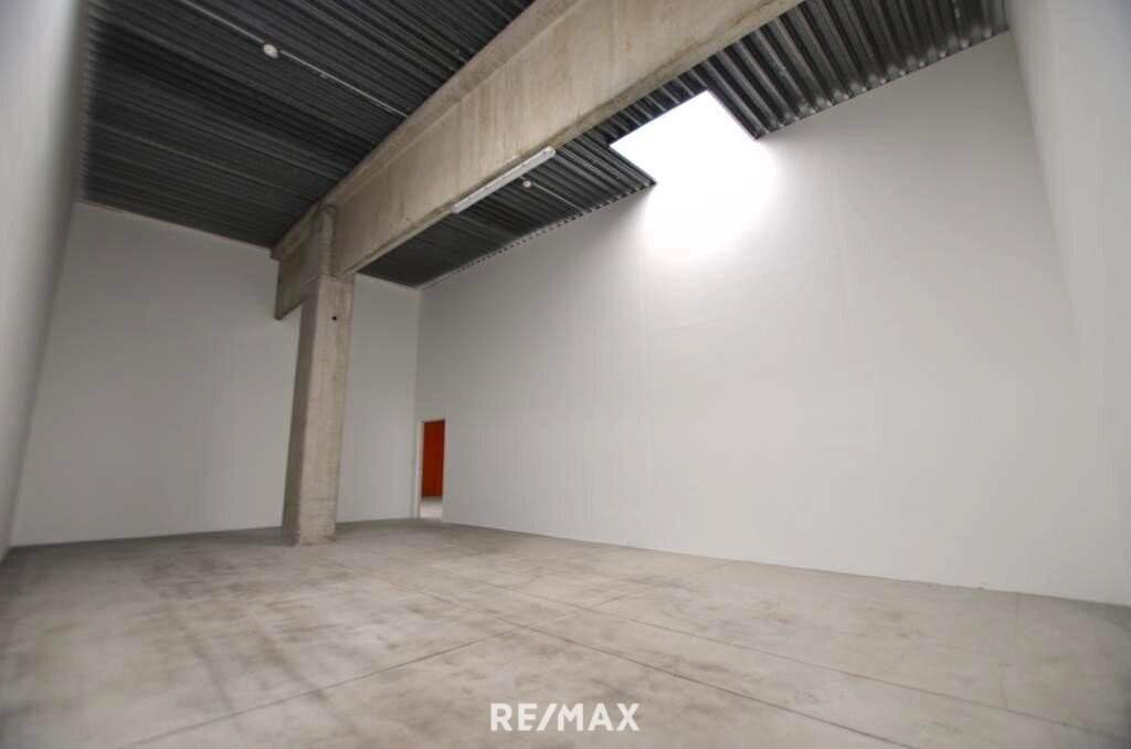 60 m² Lager in Himberg