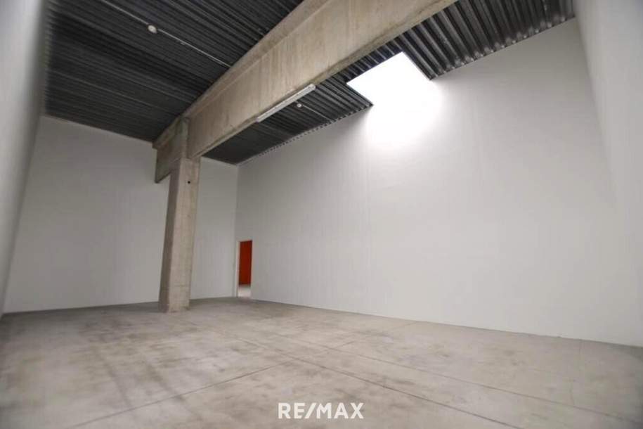 60 m² Lager in Himberg, Gewerbeobjekt-miete, 420,00,€, 2325 Bruck an der Leitha