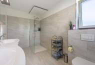 Einfamilienhaus mit Pool in Top Lage