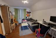 Einfamilienhaus mit Pool und großem Garten in verkehrsgünstiger Lage
