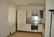 Moderne 4-Zimmer-Wohnung mit Eigengarten, in zentraler Lage und absoluter Seenähe!