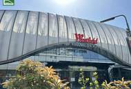 Fenster und Eingang bei der Donaufelder Straße! Vielseitig nutzbare Praxis/Ordination/Gastronomie/Einzelhandel in Toplage nahe Kagraner Platz - JETZT ANFRAGEN