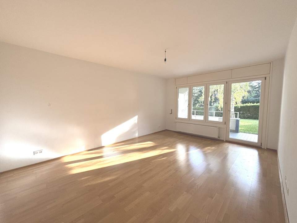 1190! Schöne 4-Zimmer Wohnung mit Loggia in Grünruhelage!