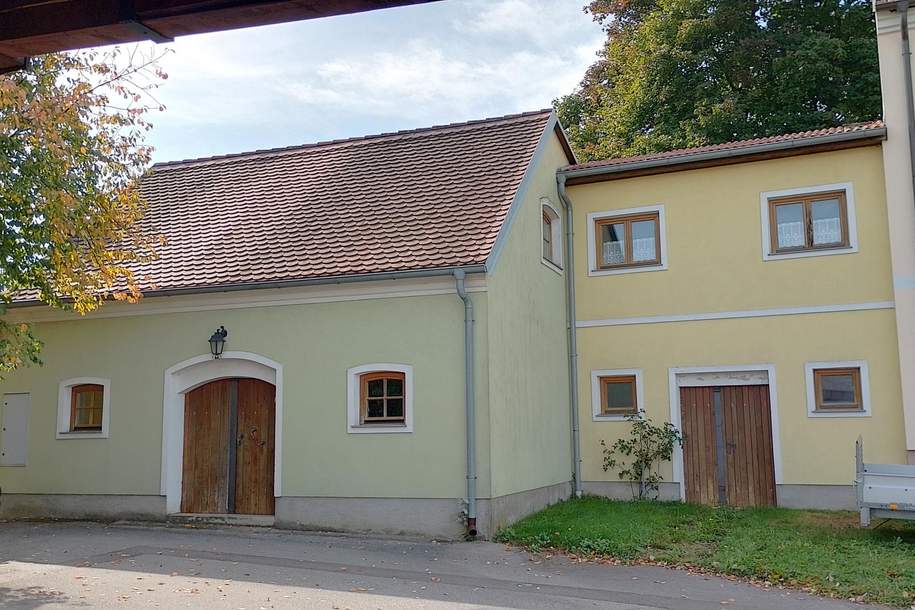 ZWEI PRESSHÄUSER AUF BAUGRUND - KANN ZU WOHNHAUS AUS- bzw. UMGEBAUT WERDEN, Haus-kauf, 120.000,€, 2013 Hollabrunn