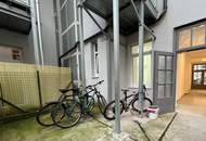 Elegante 3-Zimmerwohnung mit Balkon in saniertem Altbau