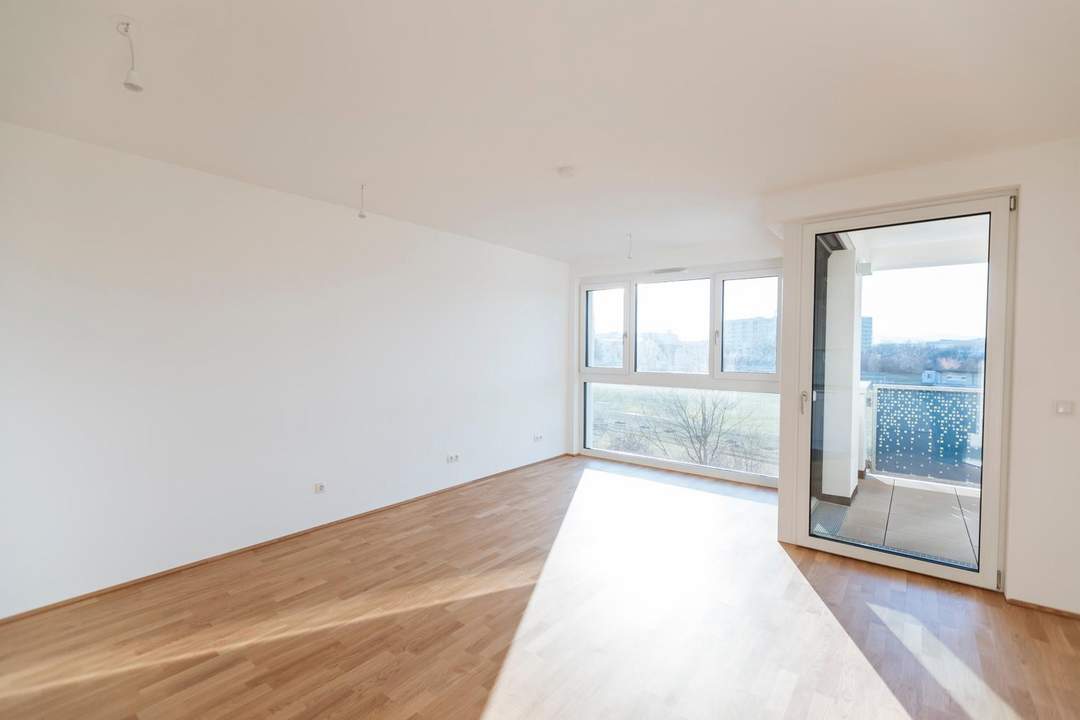 Lichtdurchflutetes Apartment mit Loggia, Provisionsfrei!