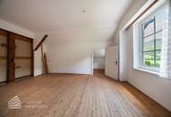 Sanierungsbedürftiges Wohnhaus mit 24 Wohneinheiten in Hanglage