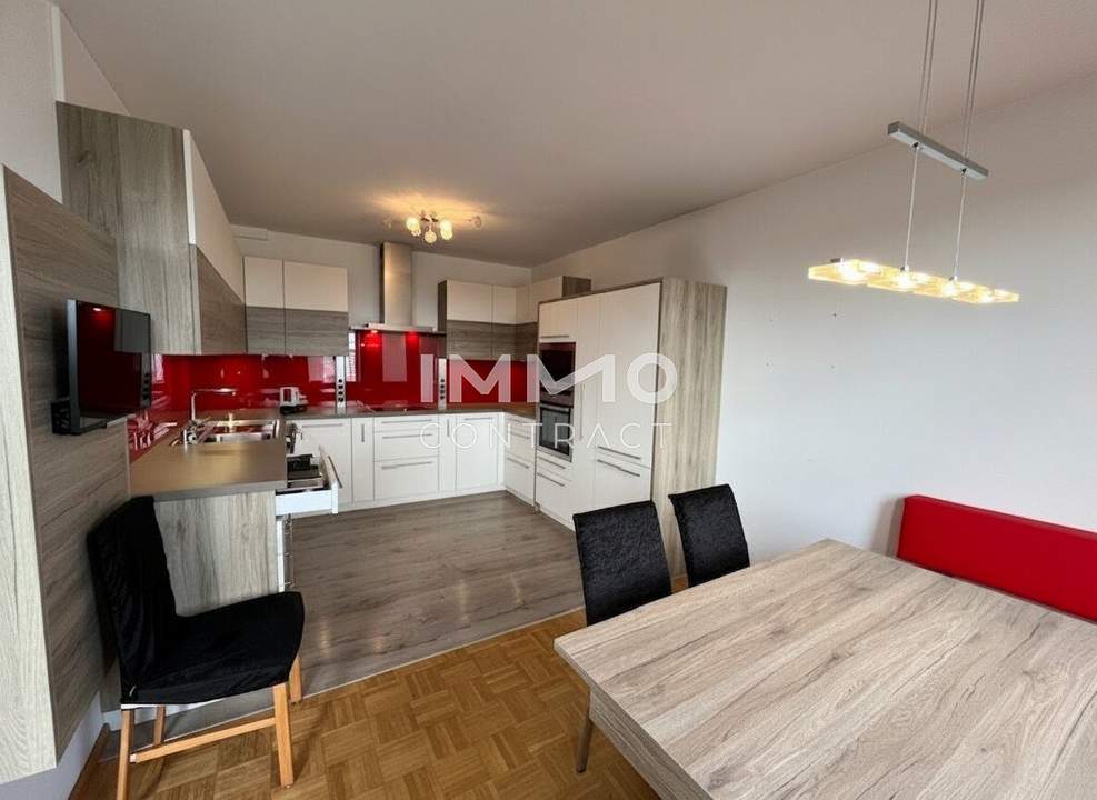 Exklusive Dachgeschoßwohnung 93m² mit 3 Zimmern, 2 Terrassen & Aufzug in 1200 Wien