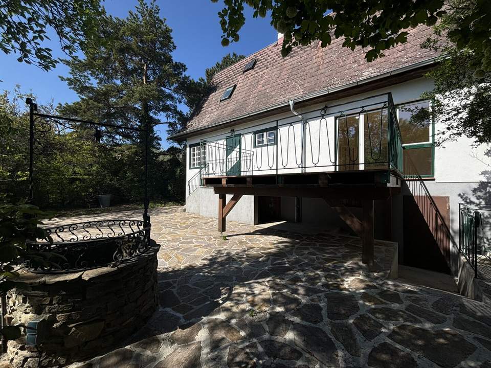 MARIA ENZERSDORF! Charmantes Einfamilienhaus mit wunderschönem, großen Garten!