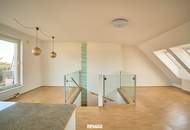 "Dachgeschoss-Traum mit Schafbergblick und 15 m² Terrasse"