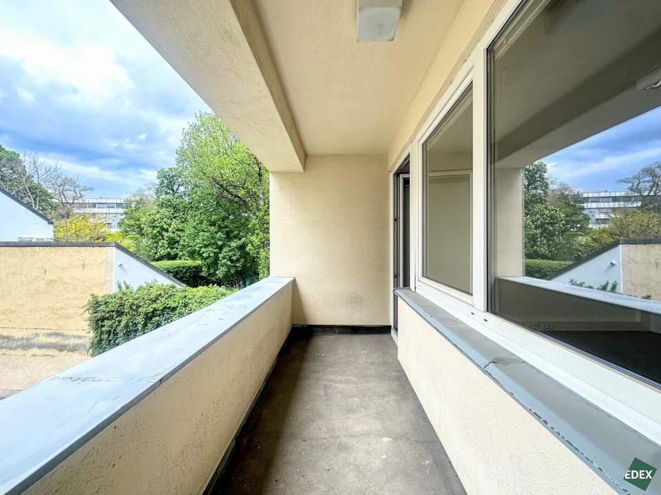 Botschaftsviertel | Büro samt Loggia in zentraler Lage