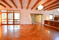 Einfamilienhaus in zentraler Bestlage mit Tennisplatz auf parkähnlichem Grund!